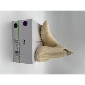 APL Women's TechLoom Traveler Sneakers - Vanilla, Size 7.5W